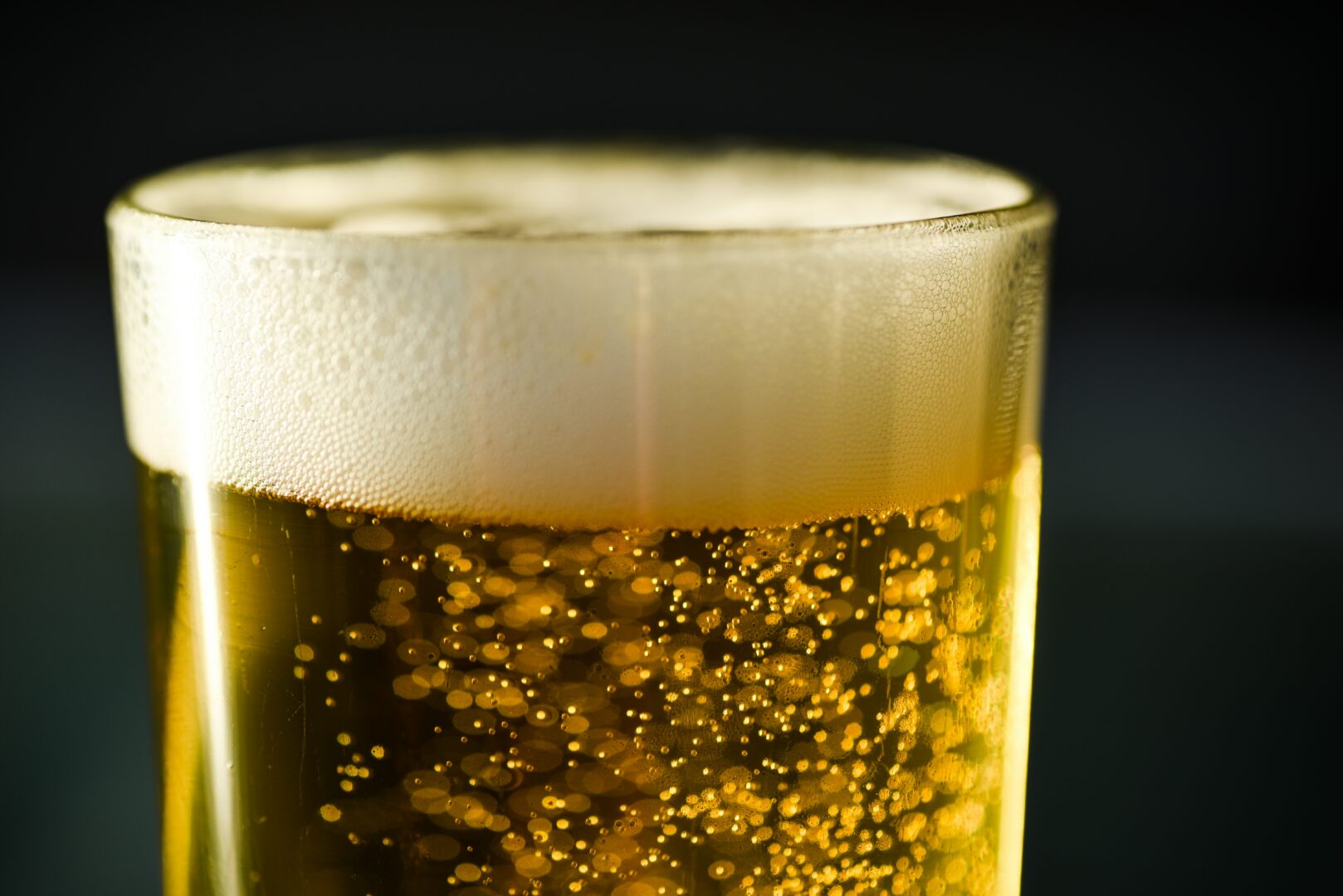 Cervejas: marcas que oferecem produtos premium ou serviços personalizados ganham espaço.